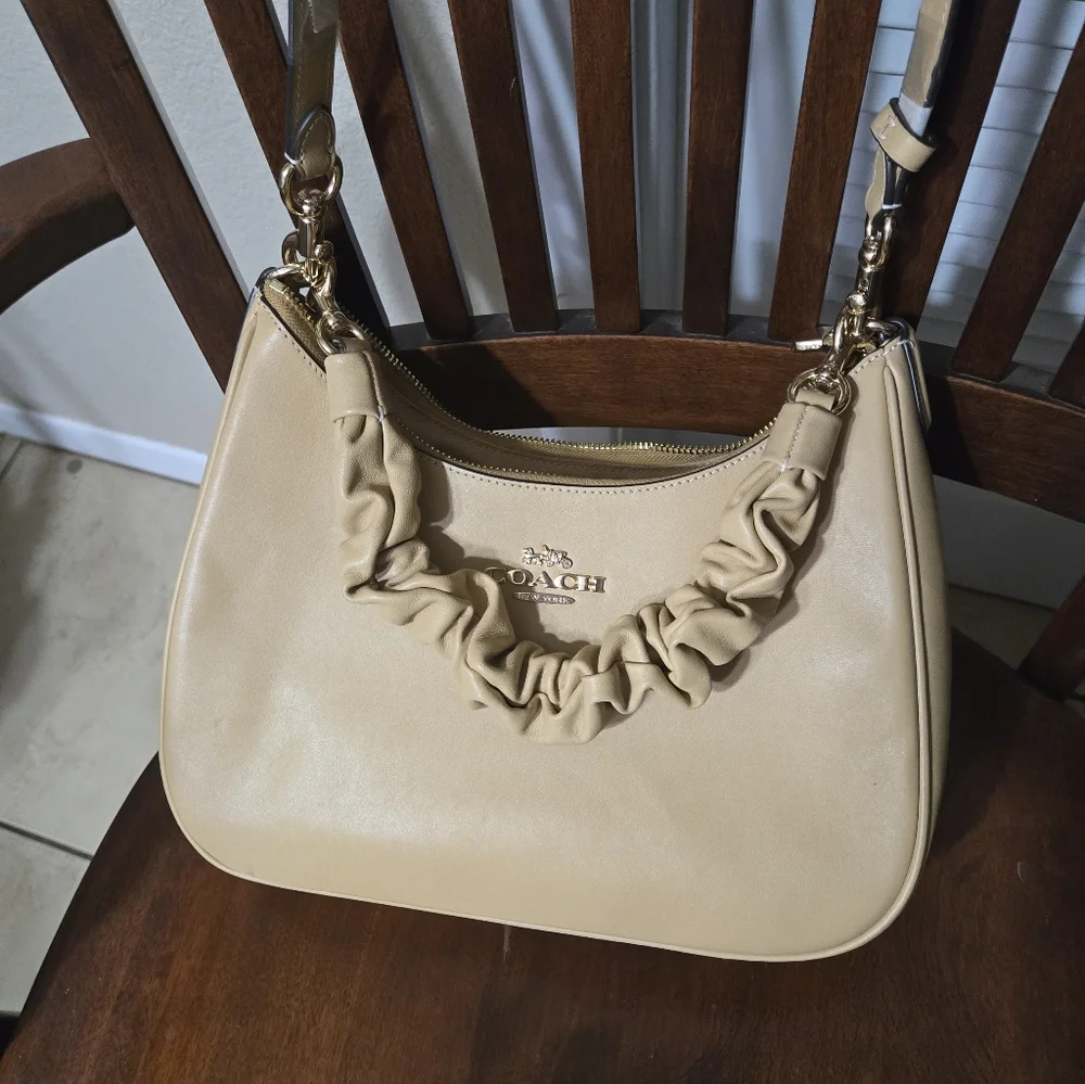 Coach Teri Hobo Bag - Picture 13 of 16